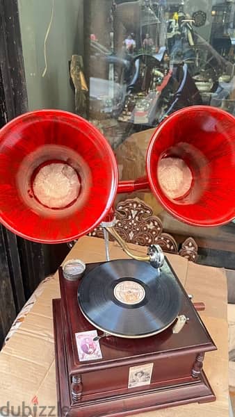 vintage antique special phonograph with two horns فونوغراف انتيك مميز 10