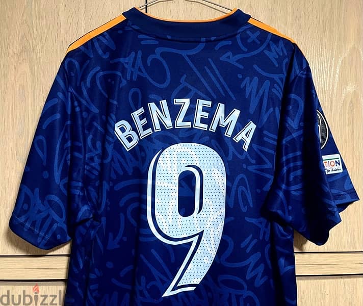 Real Madrid 2022 away benzema full badges adidas kit 0
