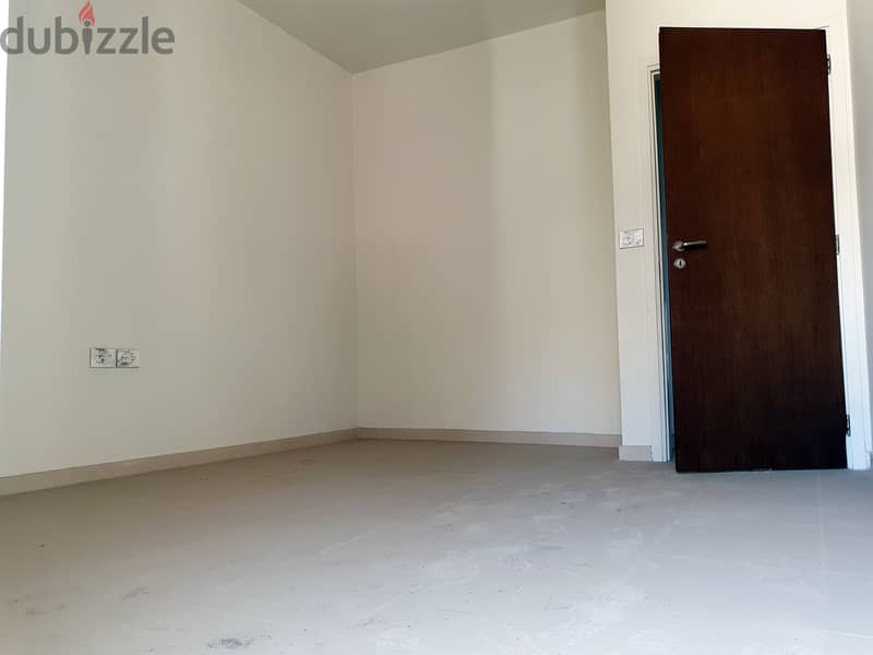 L05191-200 sqm Apartment For Sale in Sin El Fil with open view 1