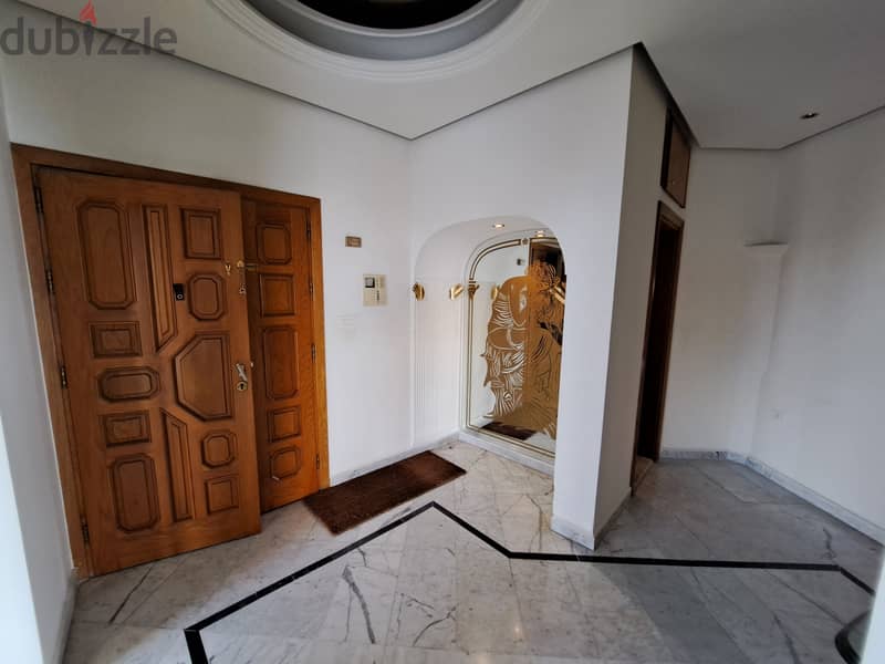 Classic apartment for rent in Biyada 300Sqm 3
