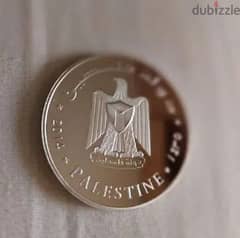 عملة فلسطين تذكارية مطلية فضة  عشرة دراهم عليها قبة الصخرة في القدس