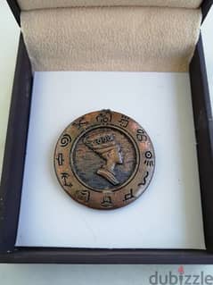 ميدالية كليوباترا
