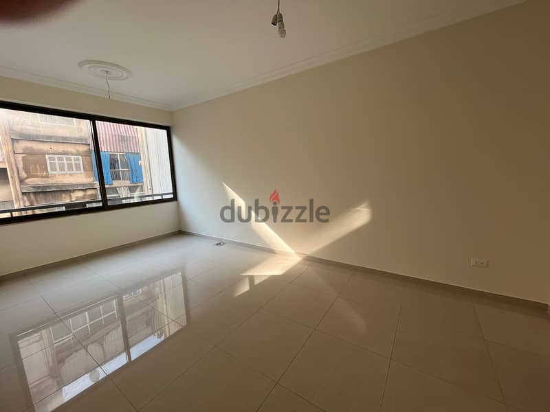 BEAUTIFUL APARTMENT FOR SALE شقة راقية للبيع في تلة الخياط 5