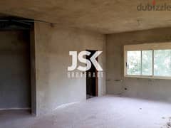 L04737-Spacious Apartment For Sale in Adma 0