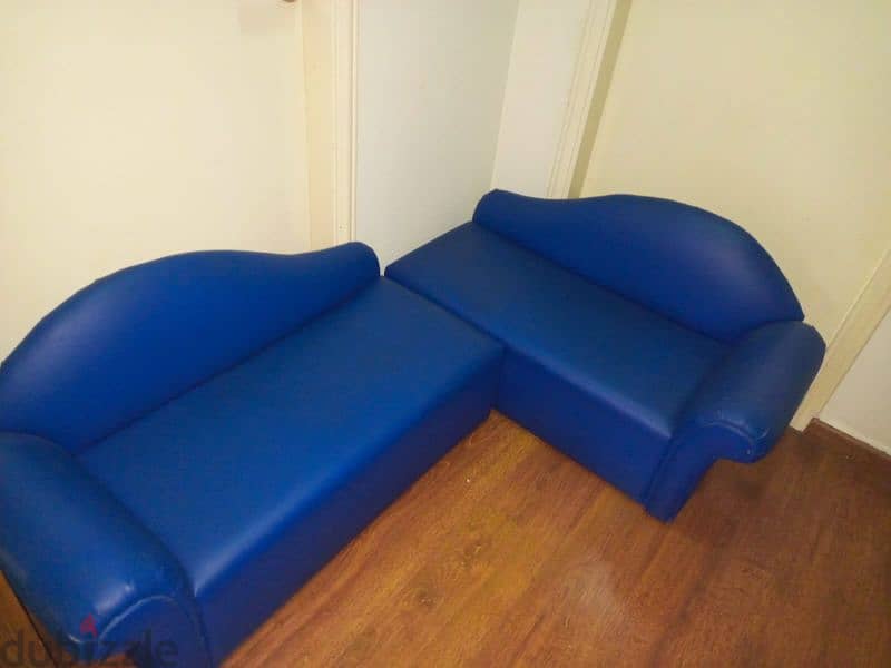 2 chaise lounge couch navy like new 1.04m each 0