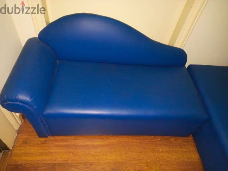 2 chaise lounge couch navy like new 1.04m each 1