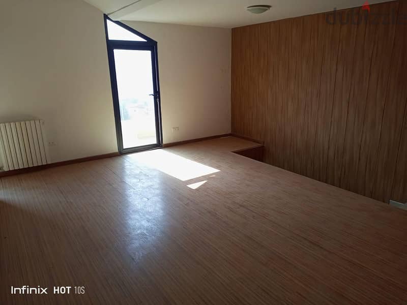 360 m2 duplex apartment+ terrace+panoramic view for sale in Ballouneh 6