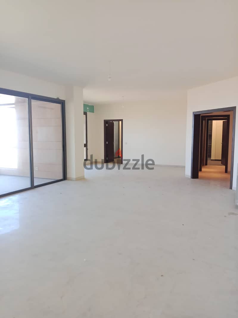 Luxurious  365 m2 apartment Having an open view for rent in Achrafieh 5