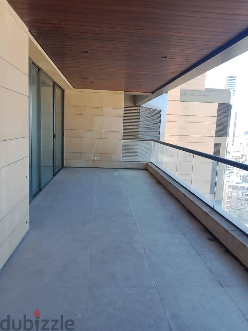 Luxurious  365 m2 apartment Having an open view for rent in Achrafieh 13
