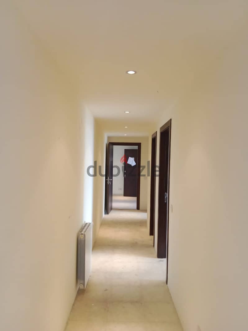 Luxurious  365 m2 apartment Having an open view for rent in Achrafieh 17