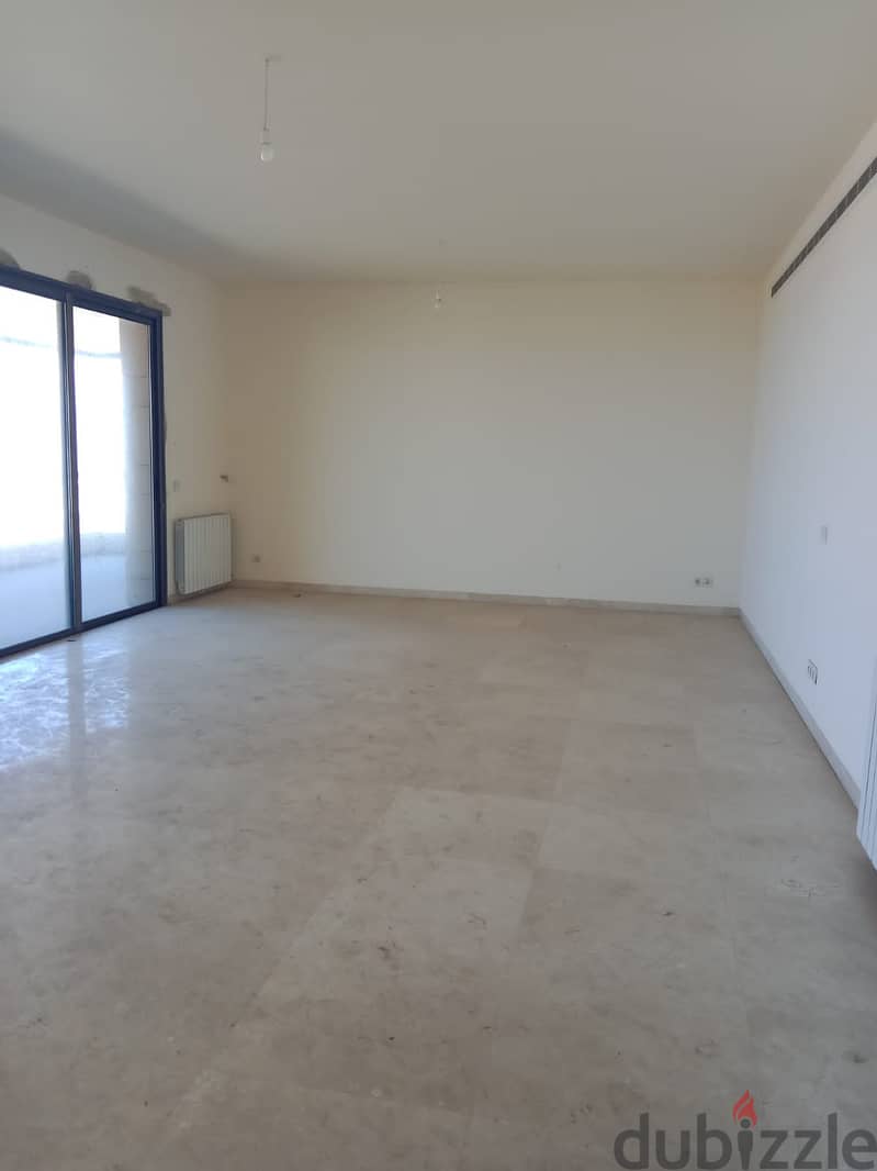 Luxurious  365 m2 apartment Having an open view for rent in Achrafieh 18
