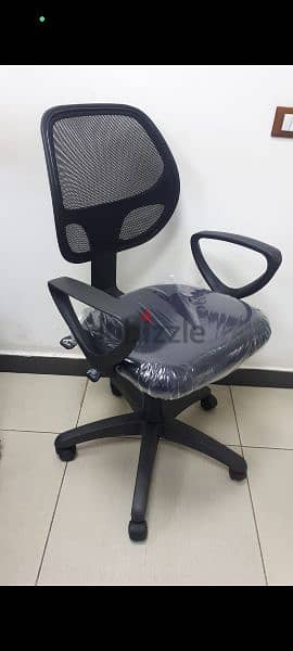 328C office chair Mesh