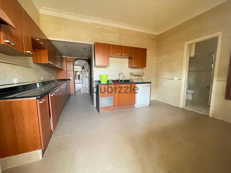 Apartment for sale in Ramlet al baydah شقة للبيع في رملة البيضاء 8