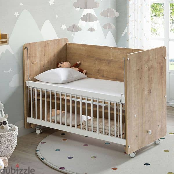 Wheeled Rockin' Mother's Side Wooden Baby Bed With Dresser 0