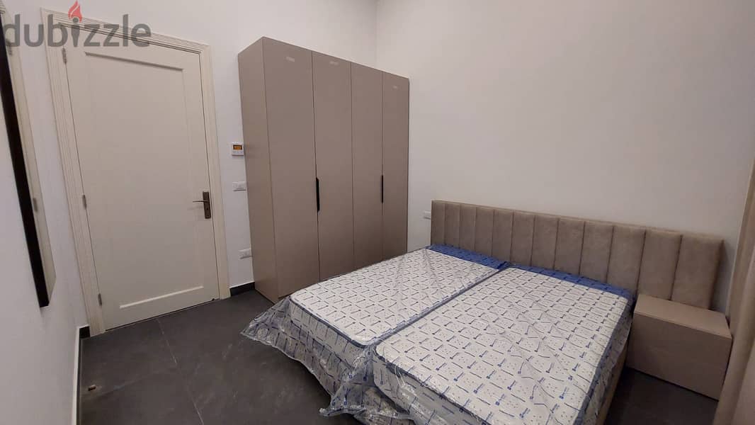 L13568-2 -Bedroom Apartment for Rent in Ain Al Mraiseh, Ras Beirut 3