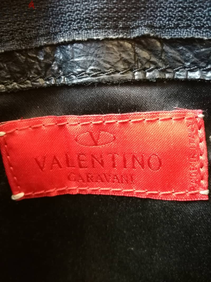 Luxury Valentino black handbag 2