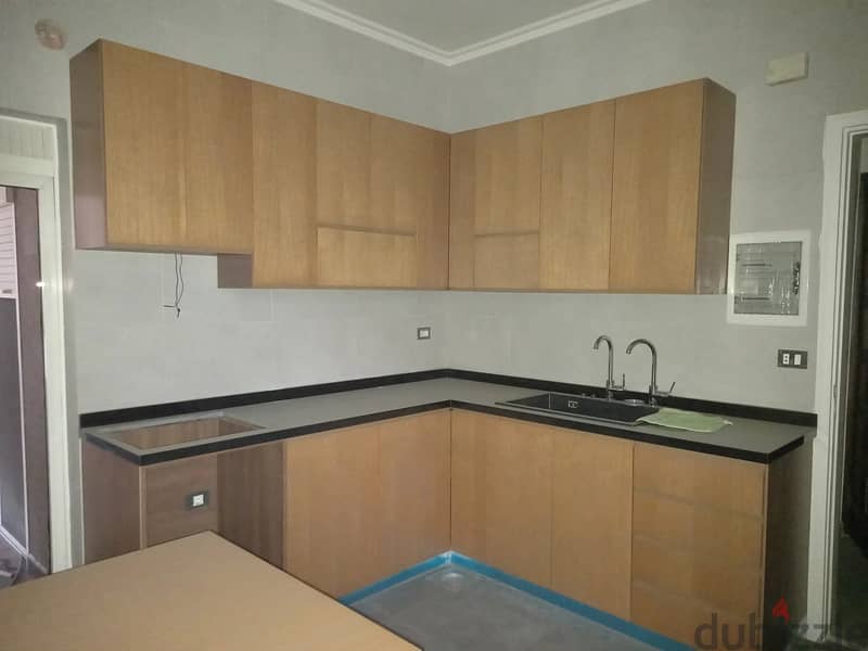 Apartment for Sale in Jdeideh Cash      شقة للبيع في المطيلب كاش 7