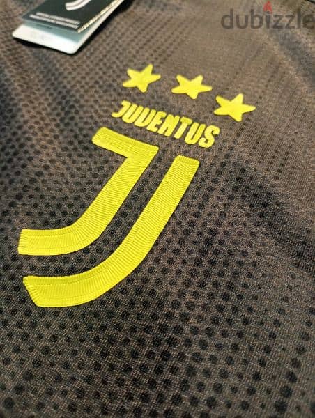 Juventus Ronaldo Retro Football Shirt Player version(New with tags) 3