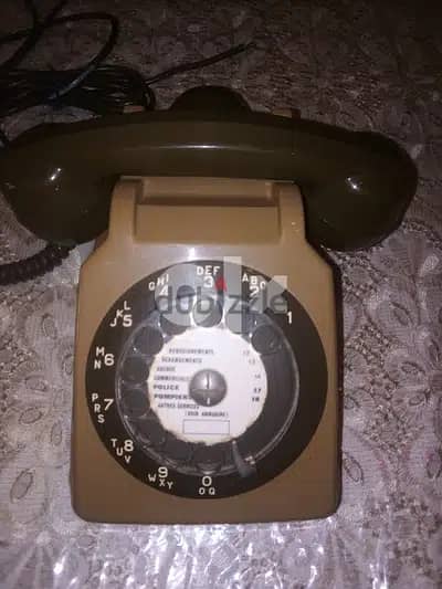 vintage rotary phones starting 17$ 9