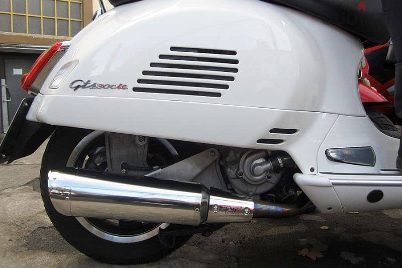 vespa gts / gtv Spark exhaust technology carbon and stainless 11