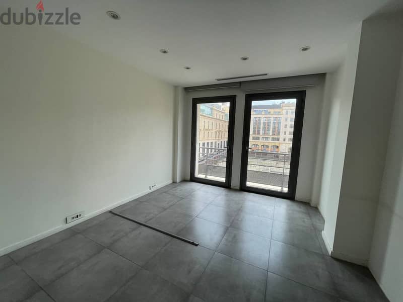 JH23-1636 Office 130m for rent in Downtown Beirut, $2,430 cash 0