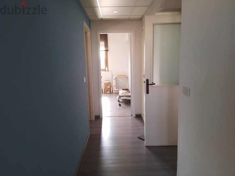 Decorated furnished 170 m2 office for rent in Ant Elias,Prime Location 8