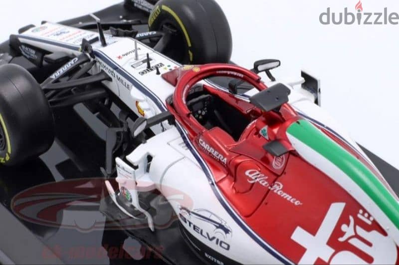 kimi Raikkonen Alfa Roméo 2019 F1 diecast car model 1:24. 5