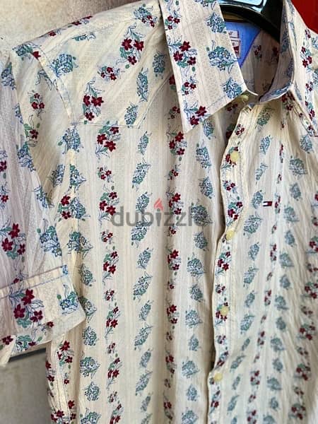 Tommy Hilfiger Floral Shirt Size S قميص رجالي 1
