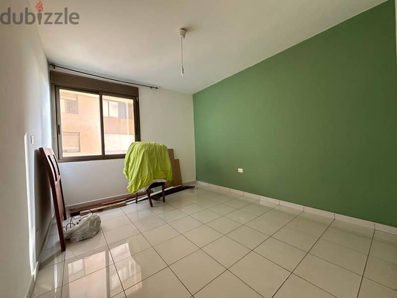 Apartment for Sale in Jdeideh شقة للبيع في جديدة 13