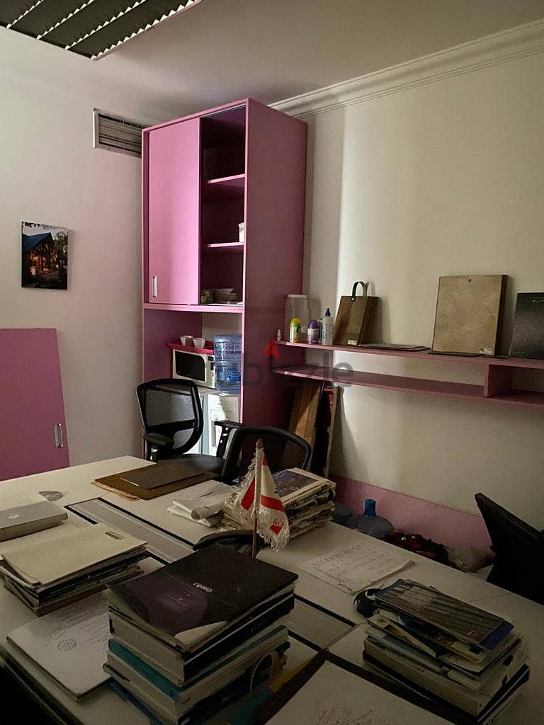 Furnished Office on highway Jal el Dib for sale مكتب مفروش على الطريق 10