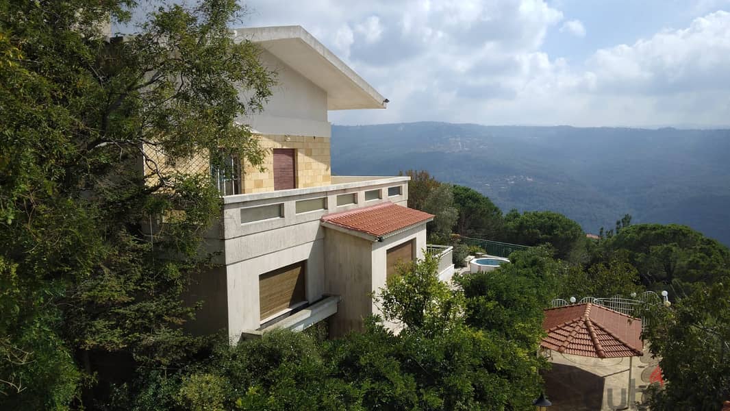 L13680-650 SQM Villa With Great Mountain View For Sale In Baabdat 2