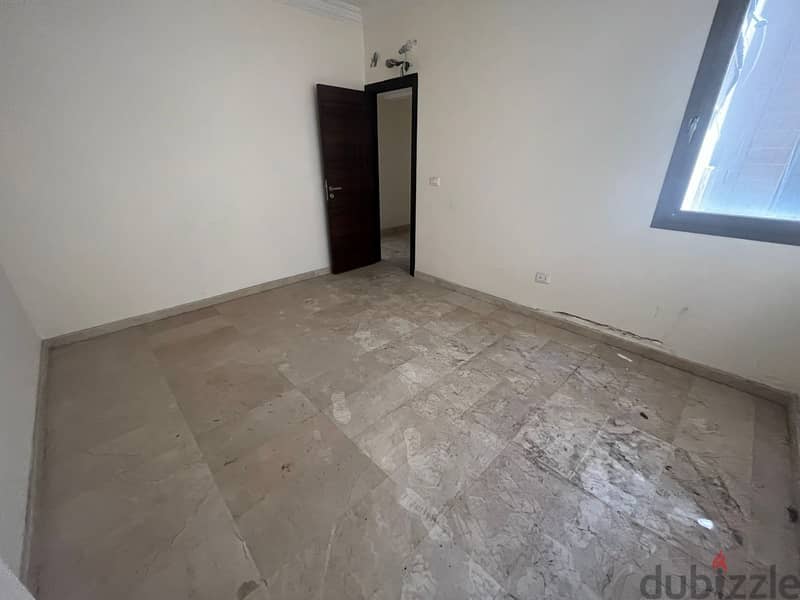 Beautiful Apartment For Sale in Mazraa شقة جميلة للبيع في مزرعة 4