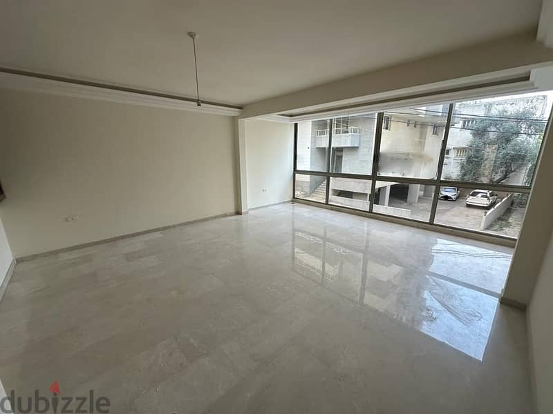 Apartment for sale in sin el fil شقة  في سن الفيل للبيع 2