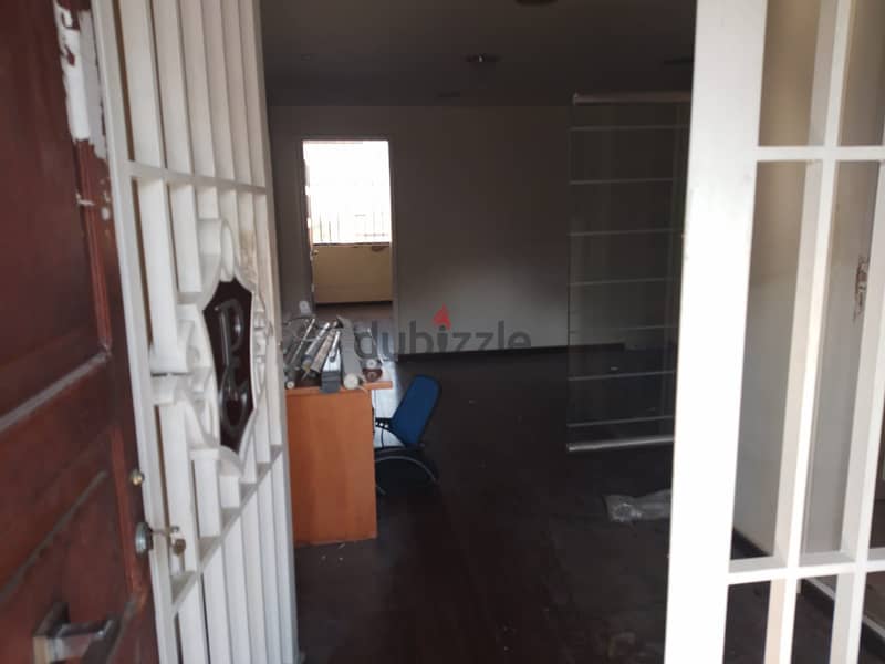100m2 office for rent in commercial center Dora Prime Location 1