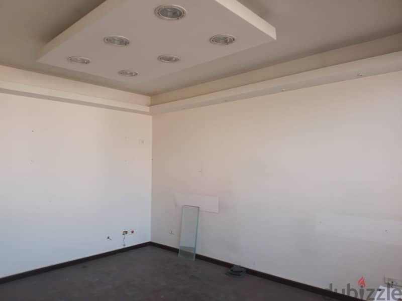 100m2 office for rent in commercial center Dora Prime Location 7