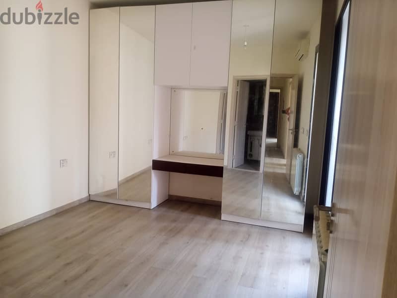 A 176 m2 apartment for sale in Syoufi - شقة للبيع في السيوفي/بيروت 8