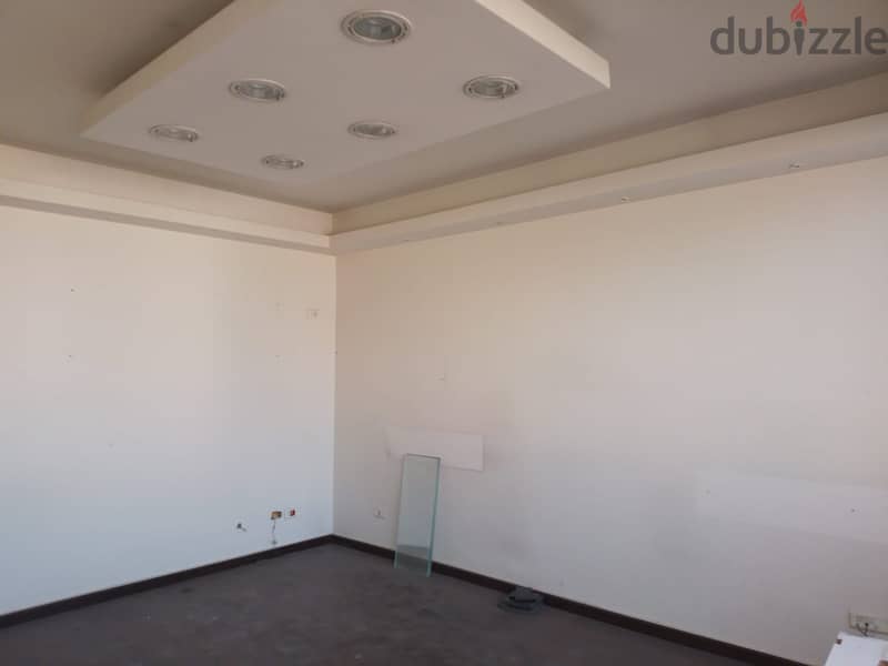 600m2 office for rent in a commercial center in Dora , prime location 7