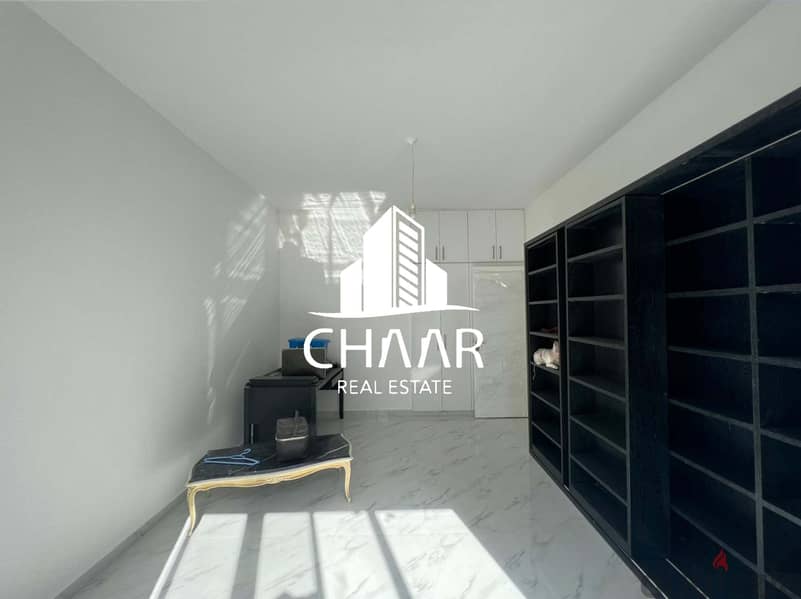 R1568 Outstanding Apartment for Sale in Tallet Khayyat 6