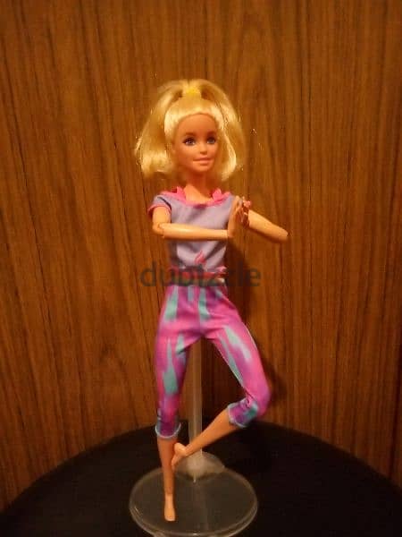 Barbie MADE TO MOVE Mattel 2020 wearing Great doll 22 flexi joints=28$ 9