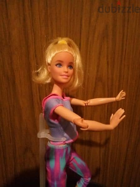 Barbie MADE TO MOVE Mattel 2020 wearing Great doll 22 flexi joints=28$ 3