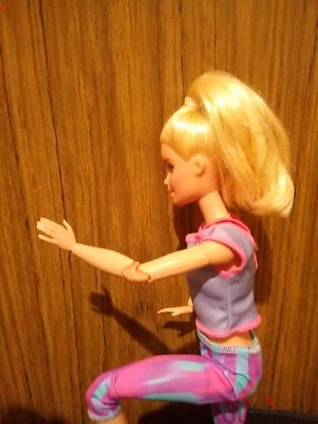 Barbie MADE TO MOVE Mattel 2020 wearing Great doll 22 flexi joints=28$ 8