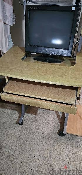 Computer Table and Desk light colored wood 1