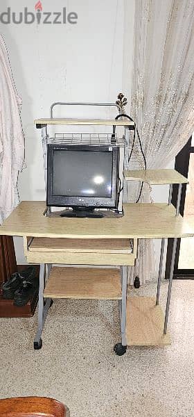 Computer Table and Desk light colored wood 2