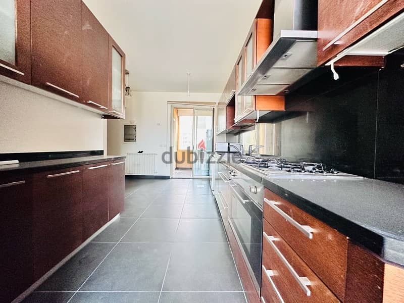 Apartment For Sale In Hamra Over 235 Sqm | شقة للبيع في الحمرا 3