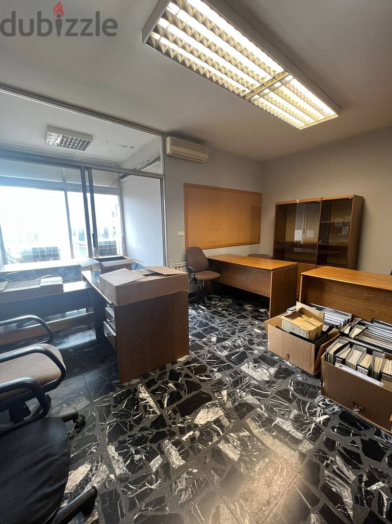 Spacious Office For Rent In Achrafieh 7
