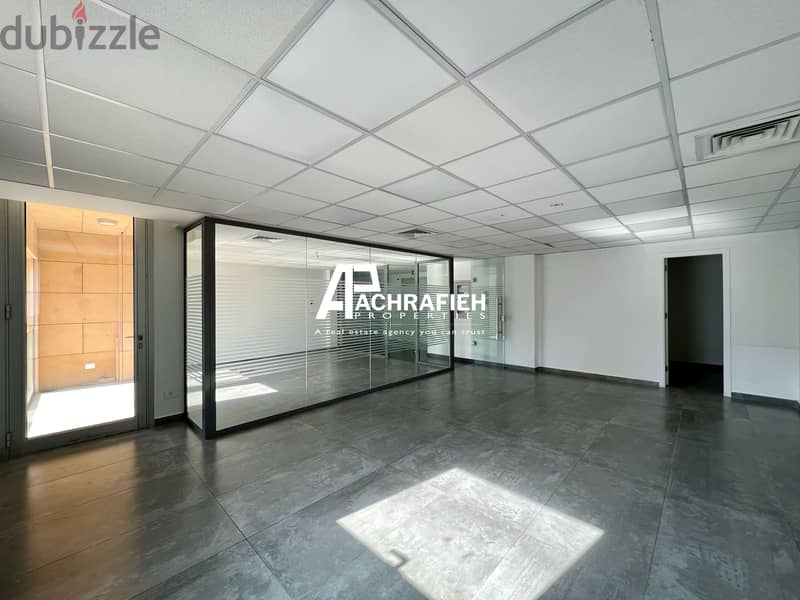 Office For Rent In Downtown - مكتب للأجار في وسط بيروت 0