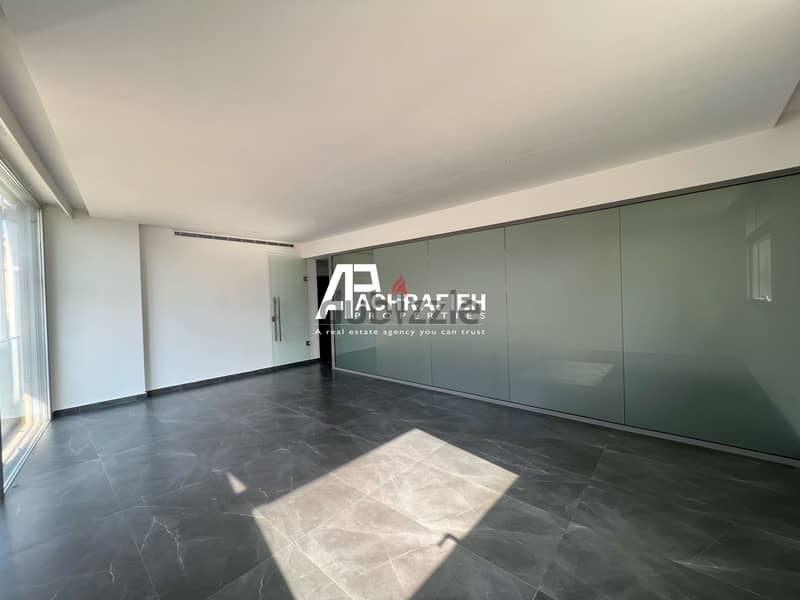 Office For Rent In Downtown - مكتب للأجار في وسط بيروت 7