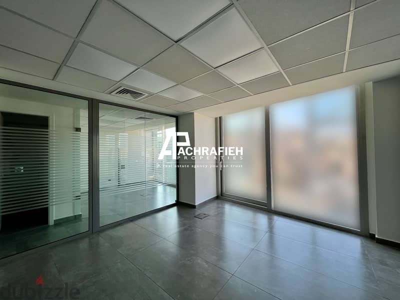 Office For Rent In Downtown - مكتب للأجار في وسط بيروت 12