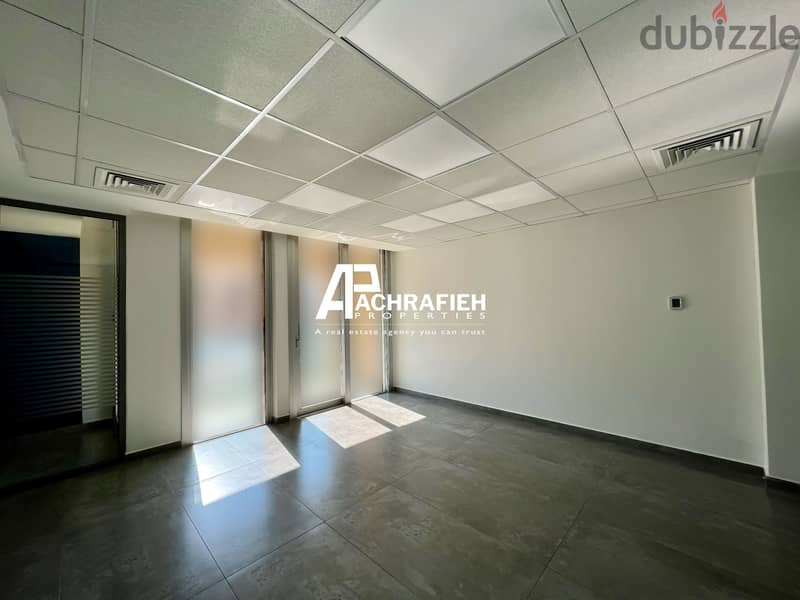 Office For Rent In Downtown - مكتب للأجار في وسط بيروت 17