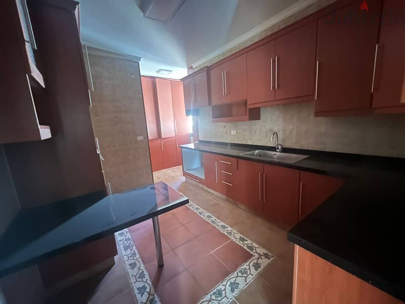 Luxurious Apartment for sale in tallet al-khayatشقة فاخرة للبيع في تلة 12